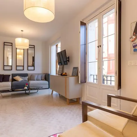 Apartment Acogedor, De Diseno Moderno En Zona Antigua *