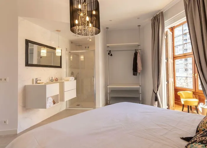 Διαμέρισμα Acogedor, De Diseno Moderno En Zona Antigua