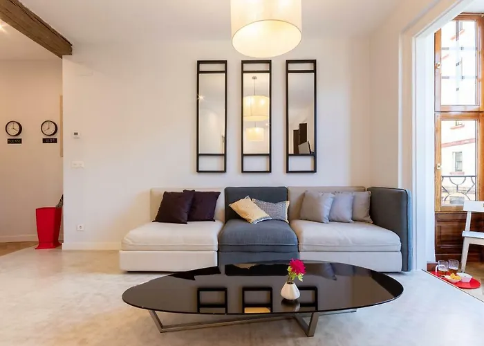 Apartamento Acogedor, De Diseno Moderno En Zona Antigua Bilbau
